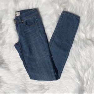 🔥MOVING SALE📦 🆕Skinny Jeans